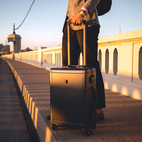 Tips to Pick the Best One from Carry On Luggage Deals for Business and Road Trips