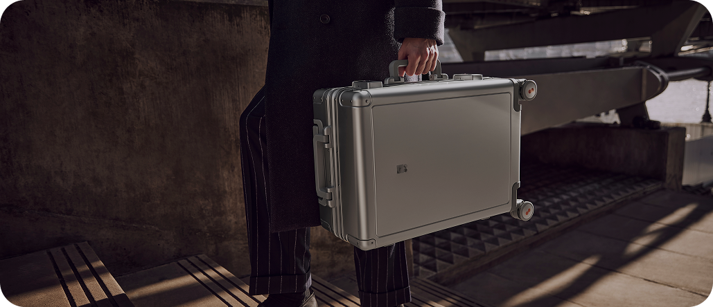 Travel Smart: How Level8 Luggage Improves Every Woman’s Trip