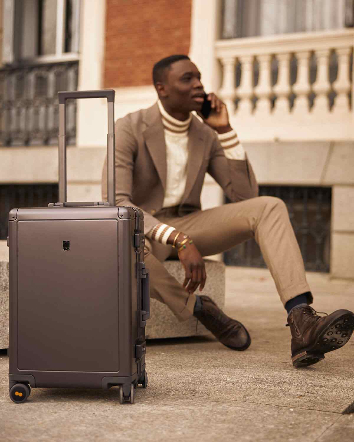 thumbnail interactive-video image 1 of ASCG All Aluminum Magnesium Carry On Luggage - 20 Inch Lightweight Metal Suitcase 1 of 13